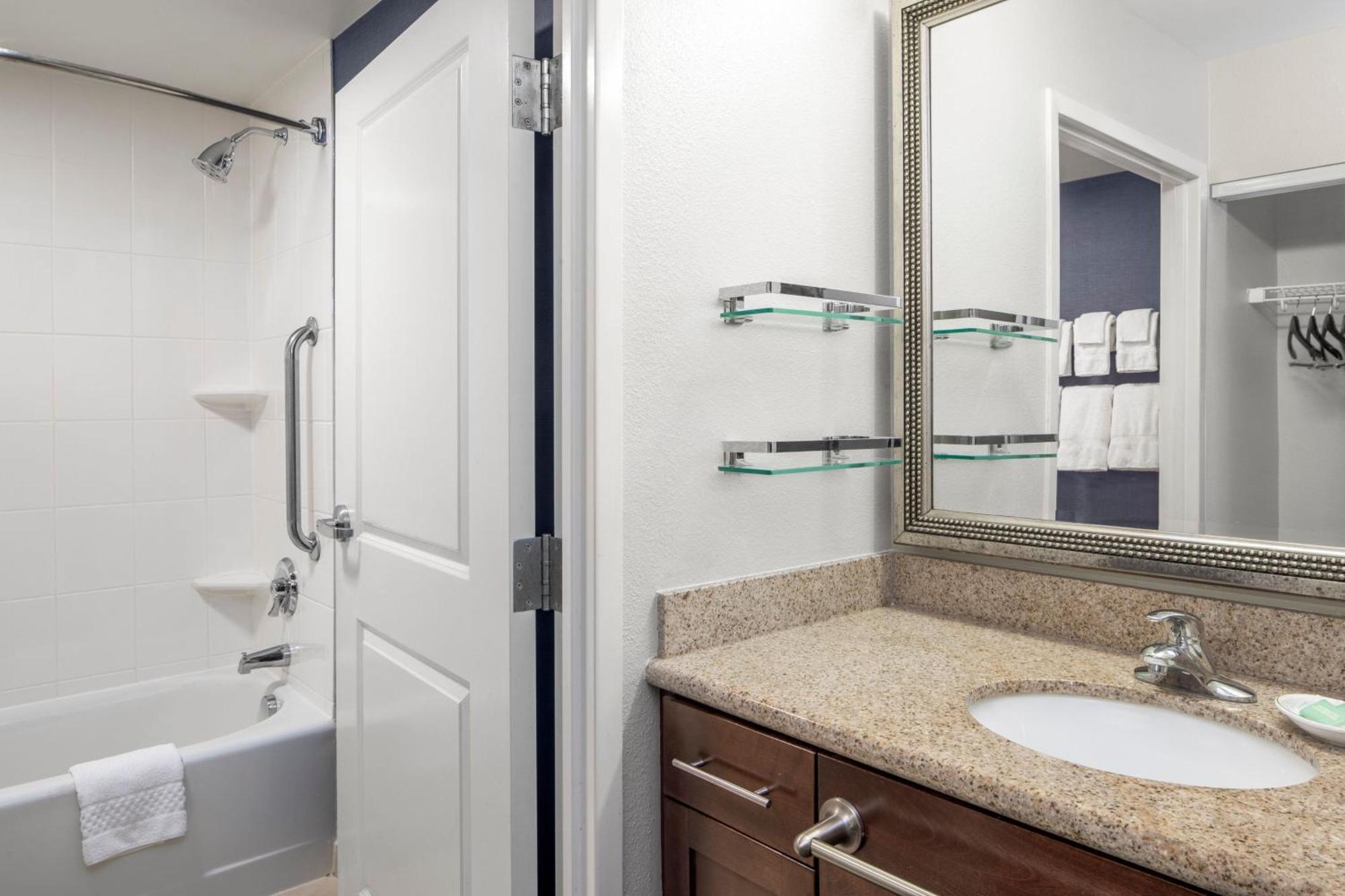 Residence Inn Newport News Airport Екстериор снимка